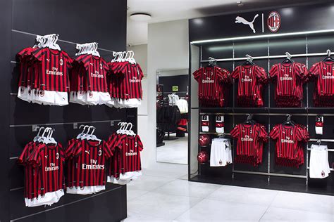 ac milan store official.